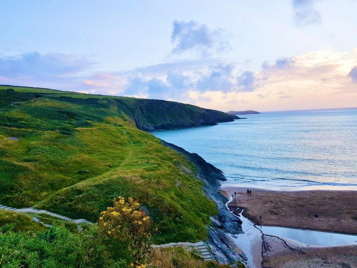 Wild Coastal Retreat At Troed Y Rhiw Aberporth, West Wales Villa Екстериор снимка